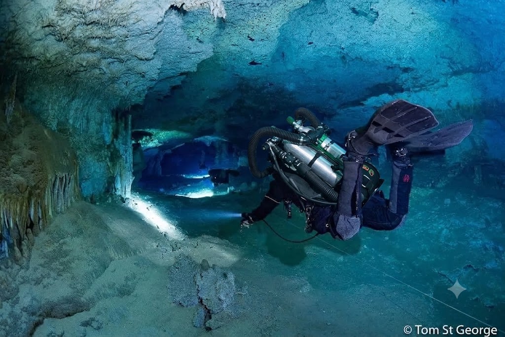 Cave Explorer